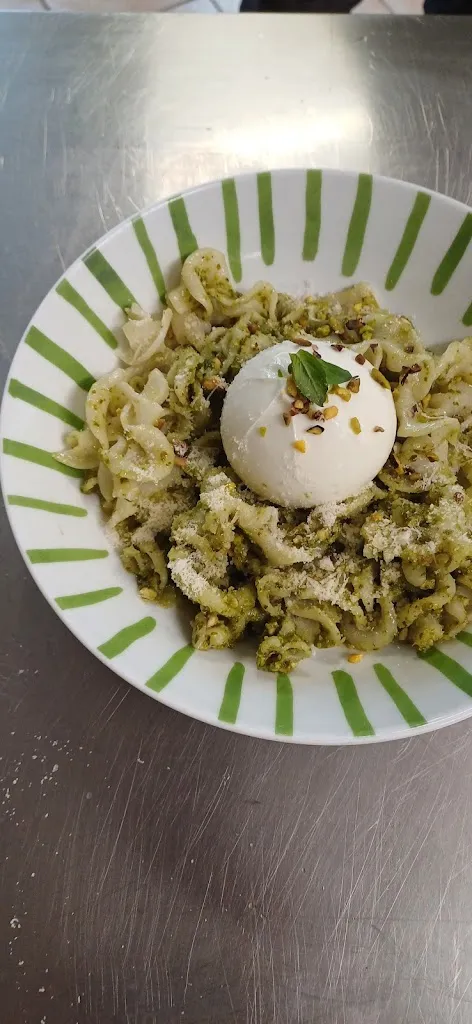 DA ENZO_Sain-Bel_slider_image_2