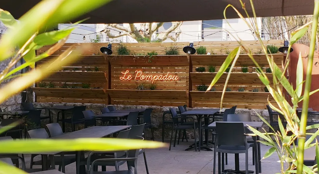 Le Pompadou restaurant in Ruoms
