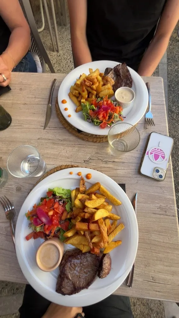 Ysia Charmont_L'assiette gourmande_Ruoms_recensione