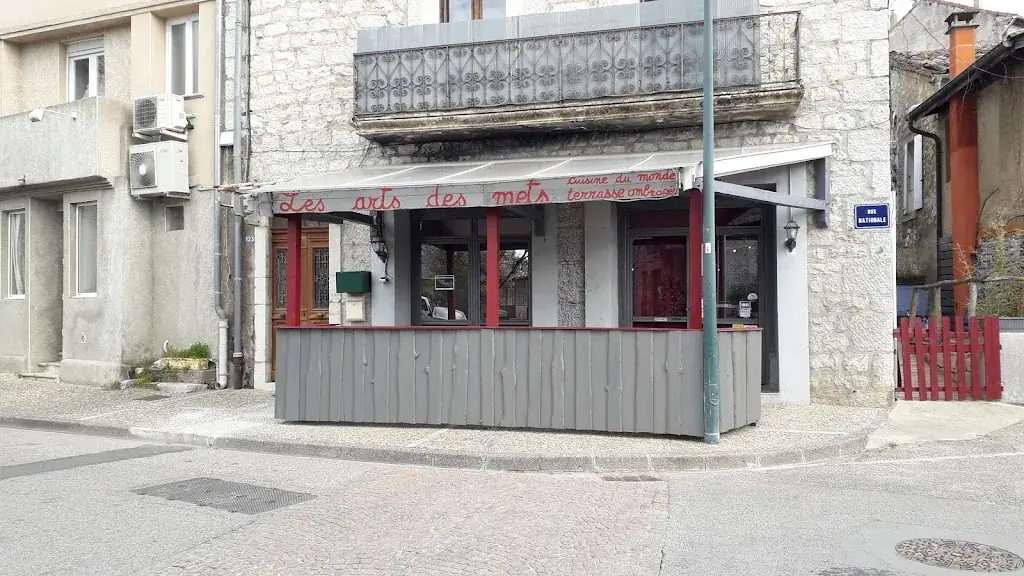 les Arts des Mets restaurant in Ruoms