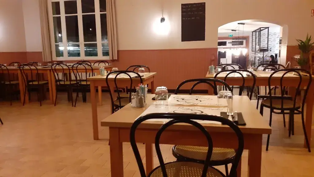 Restaurant, Le troisième ligne_Limony_slider_image_1