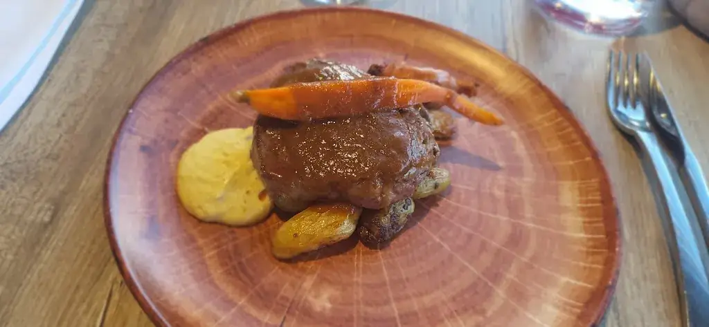 A Devilliers_Le Bateau d'Emile_Serrières_review