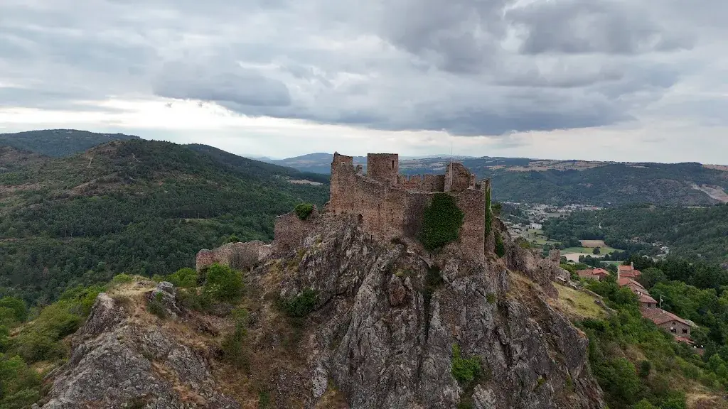 Château de Couzan_Sail-sous-Couzan_slider_image_2