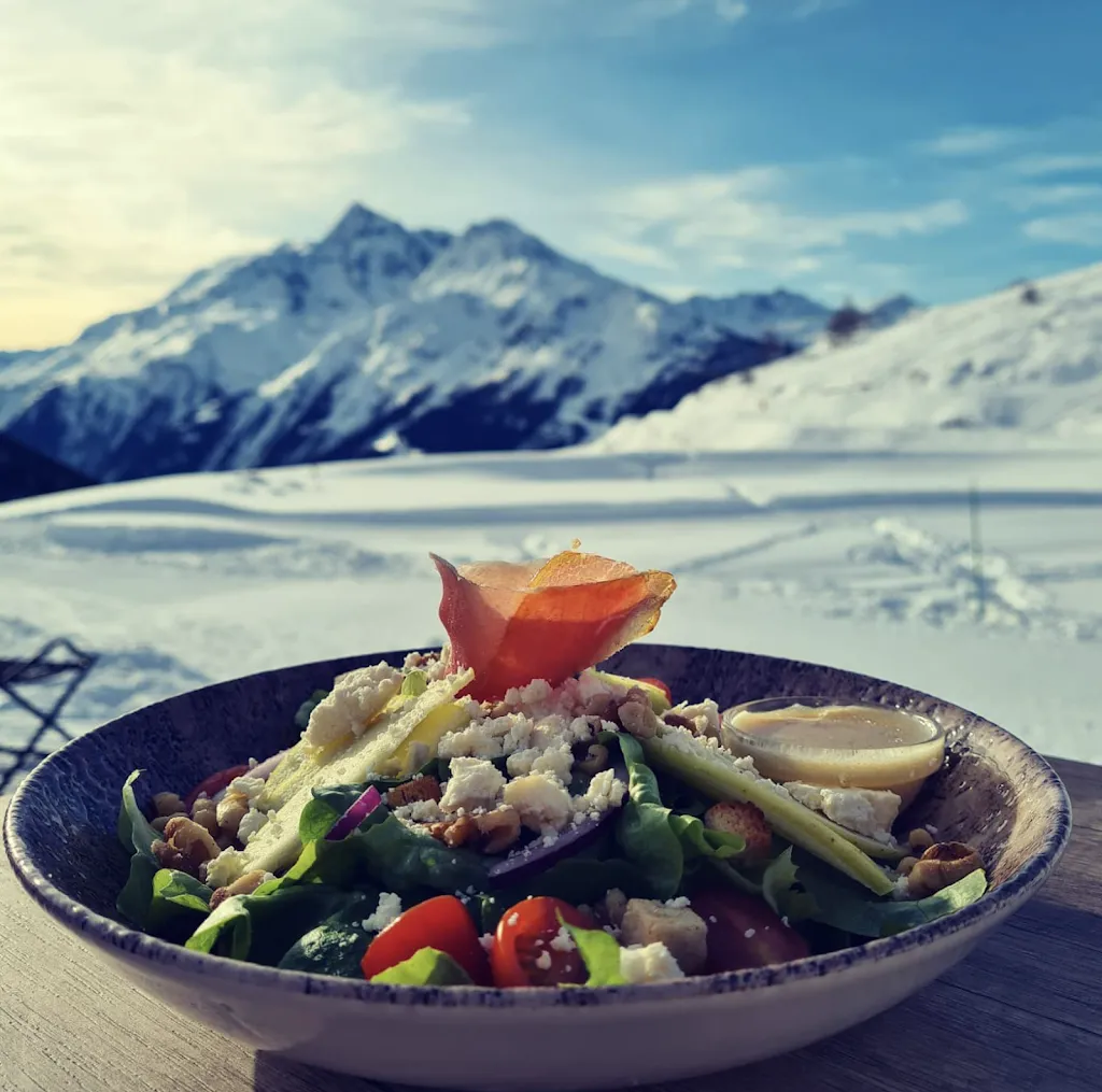 Tout Poudre Cantine Locale - Bar Restaurant d'altitude_Montvalezan_slider_image_2