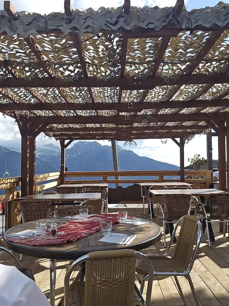 Restaurant l'Ancolie _Montvalezan_slider_image_2