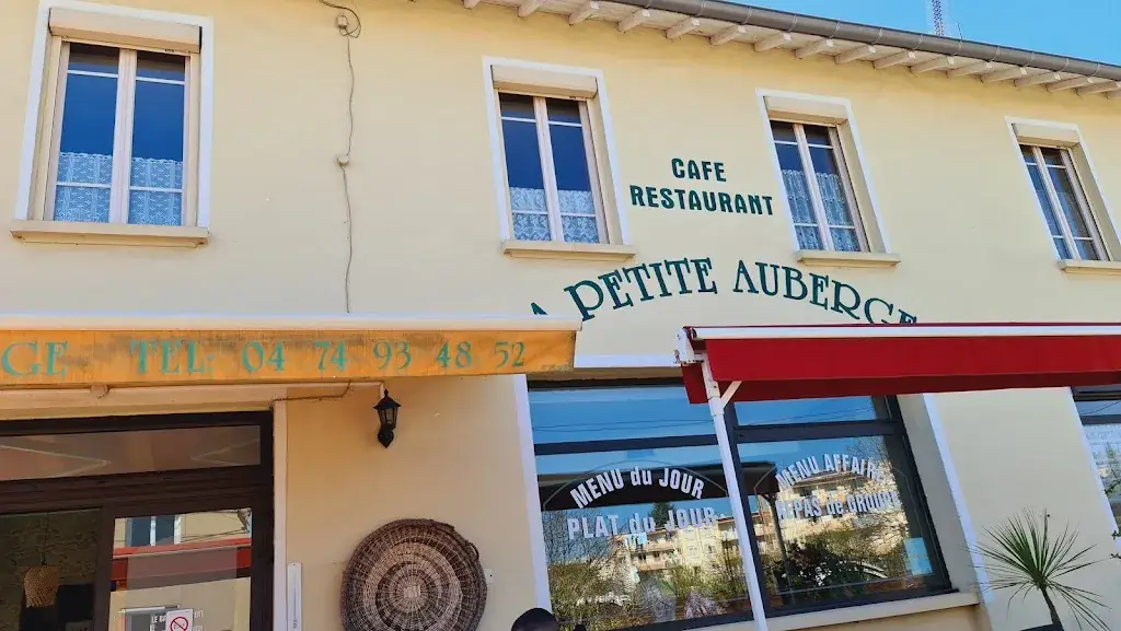 La Petite Auberge_Saint-Alban-de-Roche_slider_image_3