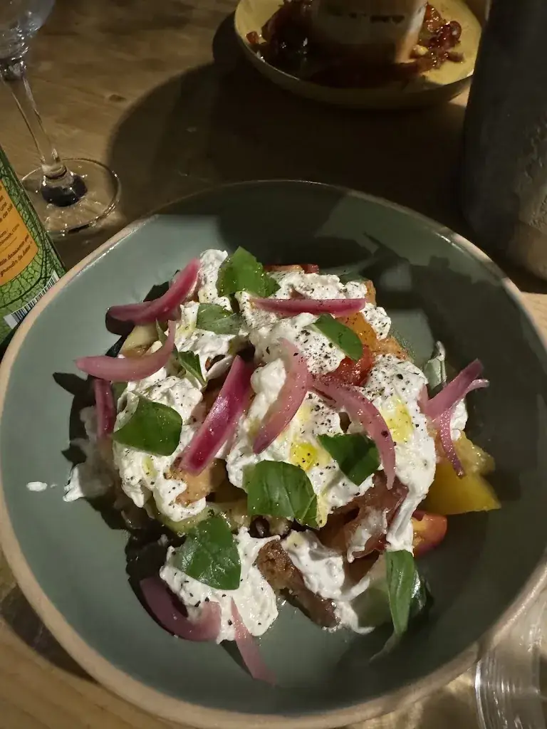 Samuel Ocaña Egremy_Nomada_Revel_avis