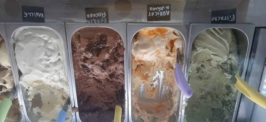 Nomada_Revel_slider_image_2