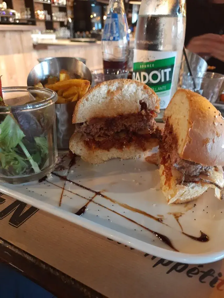 andrea bonato_Le billot de Marius_Revel_review