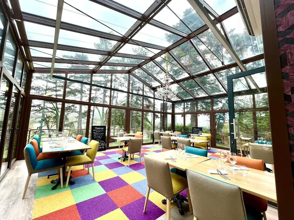 Restaurant Le 20_Revel_slider_image_1