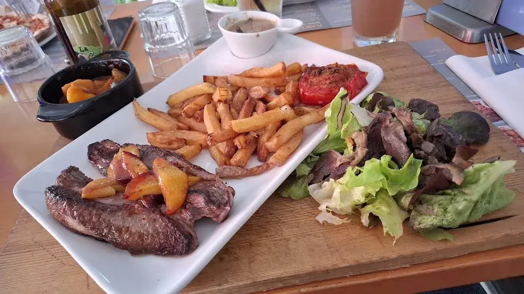 Restaurant à Revel | Les Frangines du lac_Revel_slider_image_3