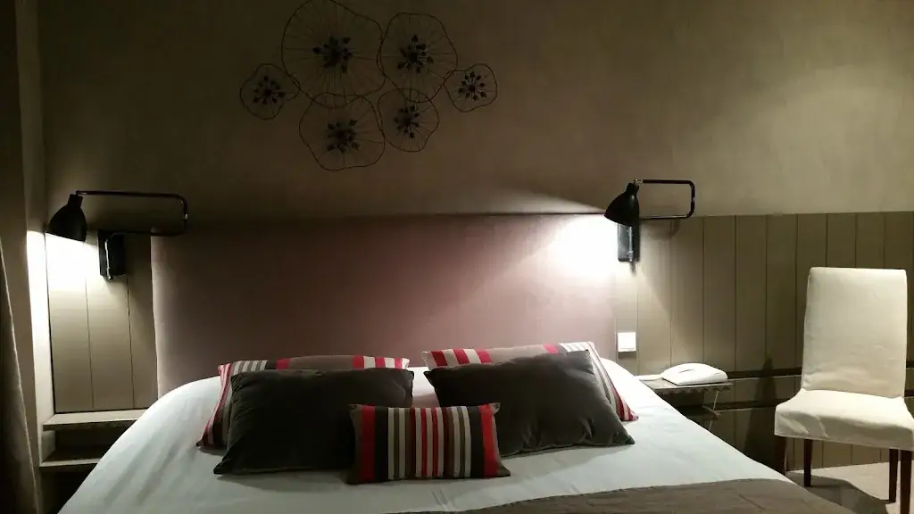 Hotellerie Du Lac restaurant in Revel