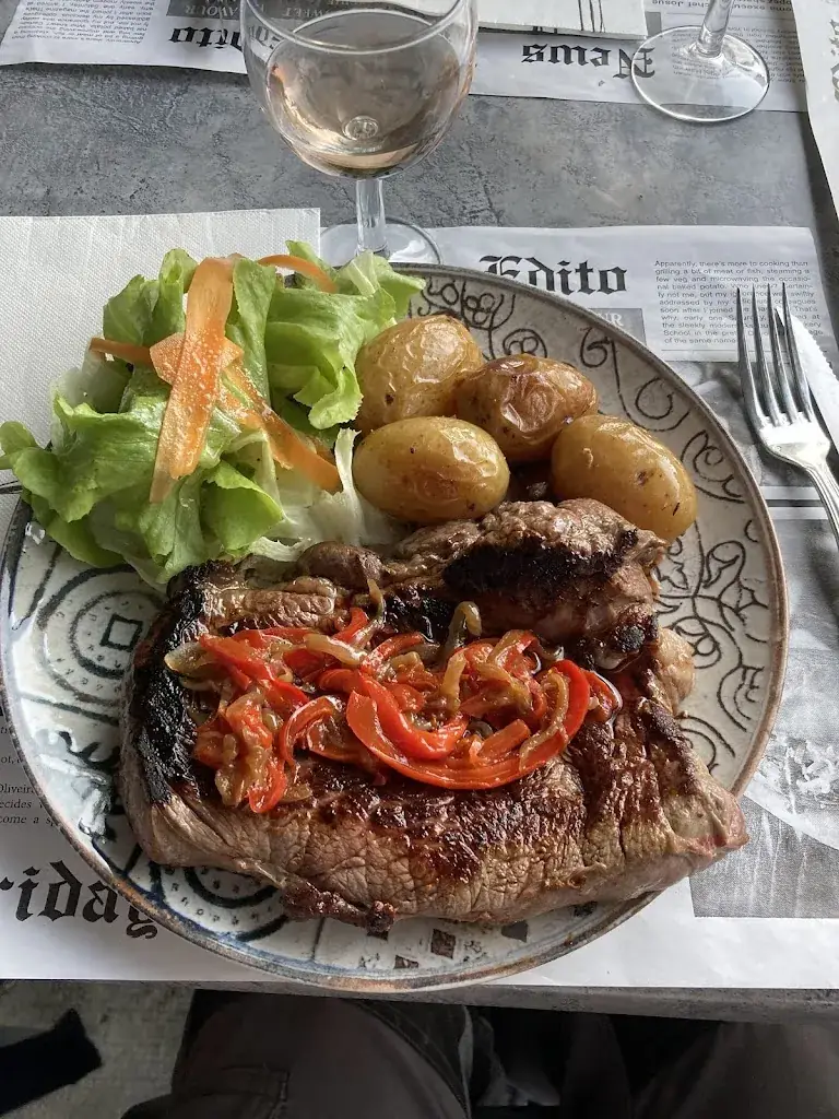 christian calmettes_Le Westie World_Revel_recensione