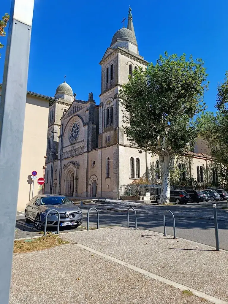 Bistrot Du Commerce_Revel_slider_image_3