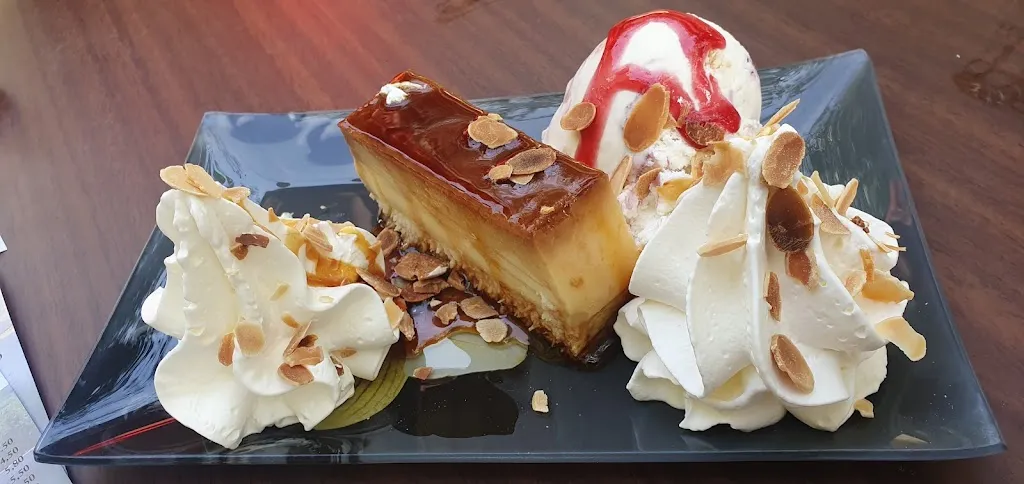 Le Mallaury_Revel_slider_image_2