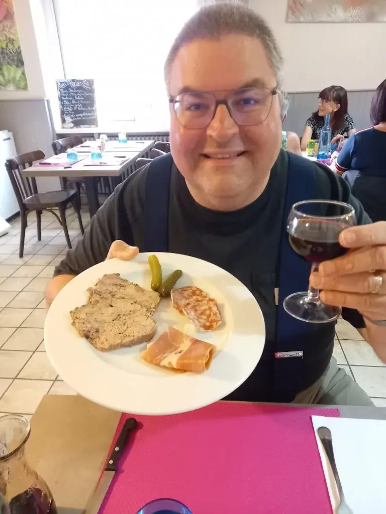 Charm Debernard_Le Hasard_Saint-Beauzire_review