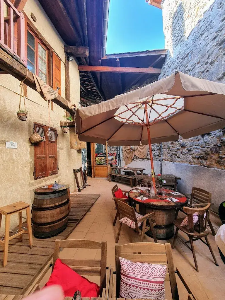 Taverne Bélier Rouge restaurant in l'Abbaye
