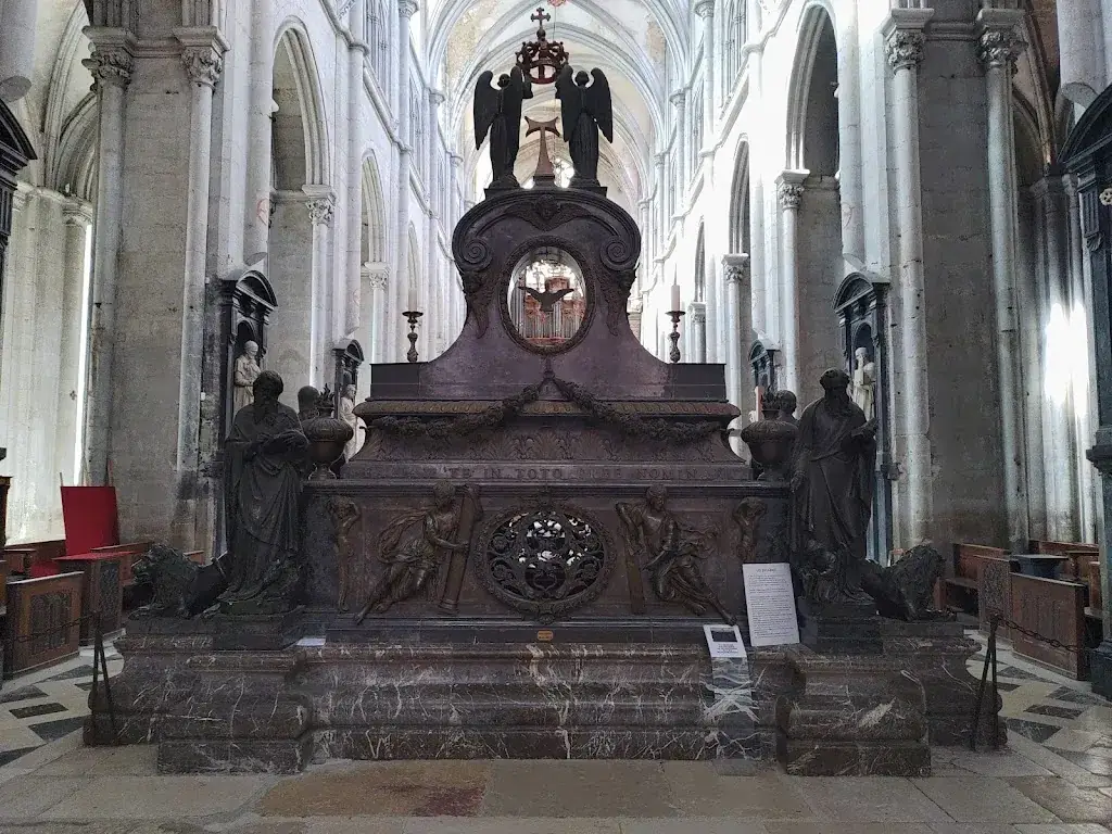 Abbaye de Saint-Antoine_l'Abbaye_slider_image_3