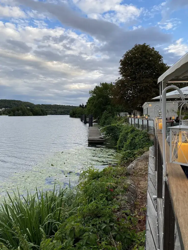 Anatoli Chernyaev_Les Planches_Albigny-sur-Saône_review