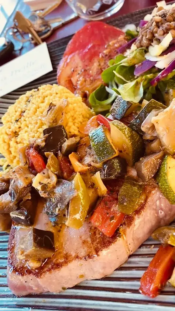 Restaurant La Treille_Roussillon_slider_image_2