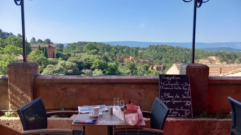 Emilie aubertot_Café Des Couleurs_Roussillon_Bewertung