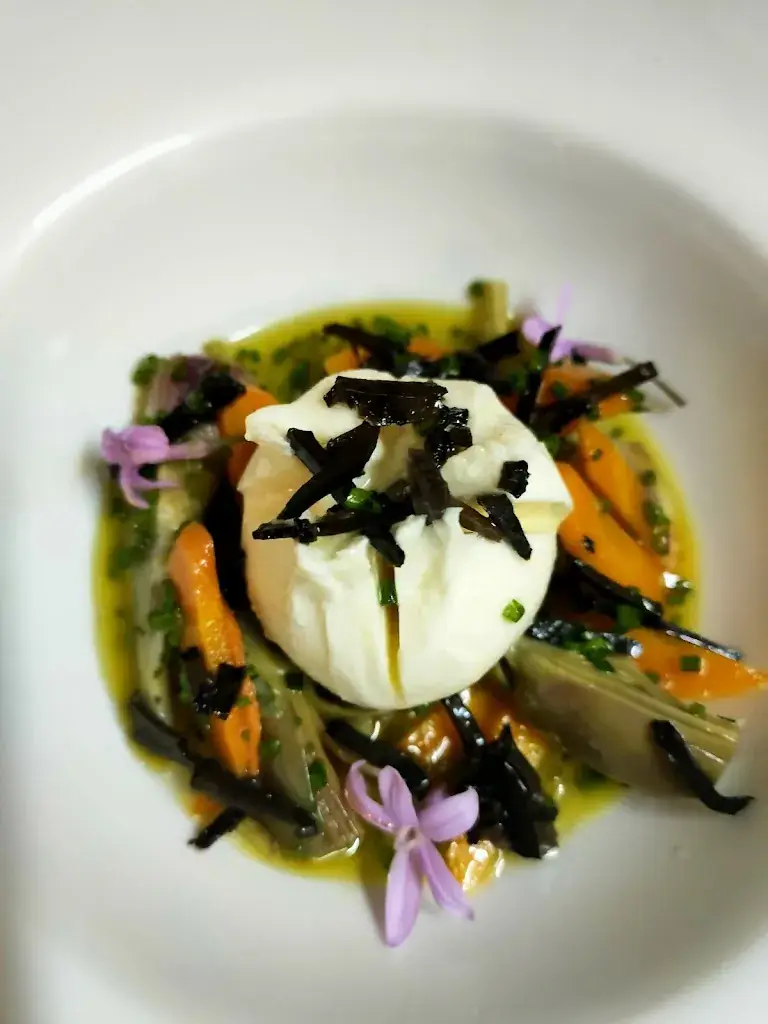 Le Restaurant Le Piquebaure_Roussillon_slider_image_2