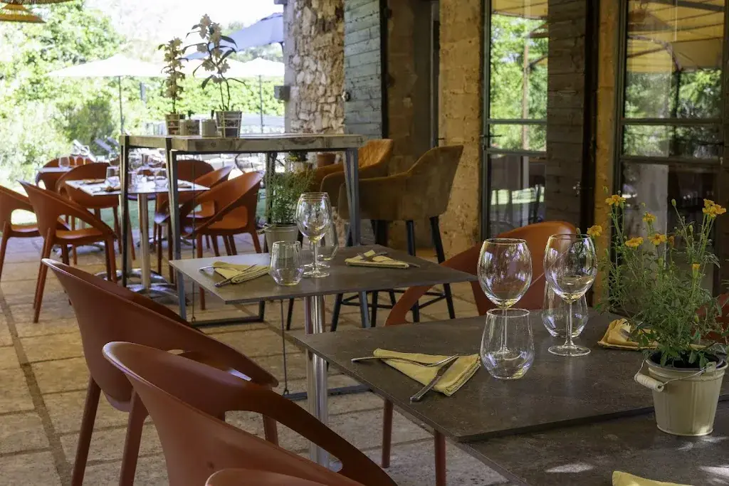 Table des Ocres_Roussillon_slider_image_1