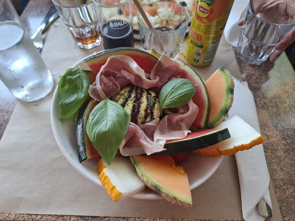 Restaurant Maye Roussillon_Roussillon_slider_image_3