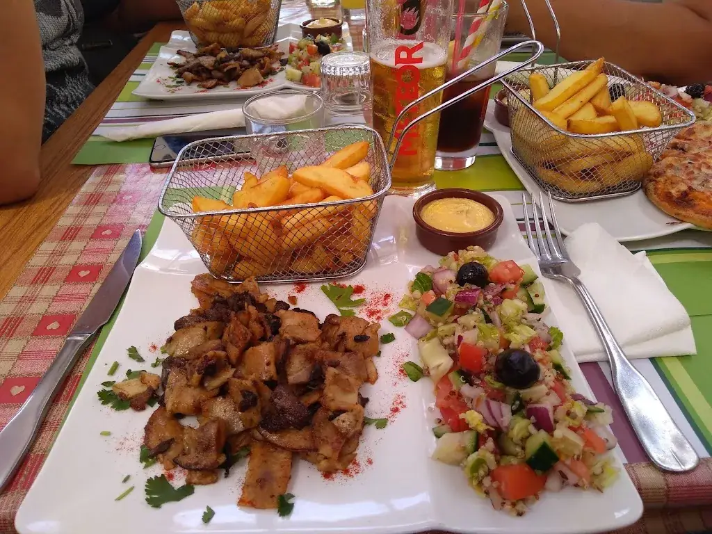 Restaurant Chez Nino_Roussillon_slider_image_2