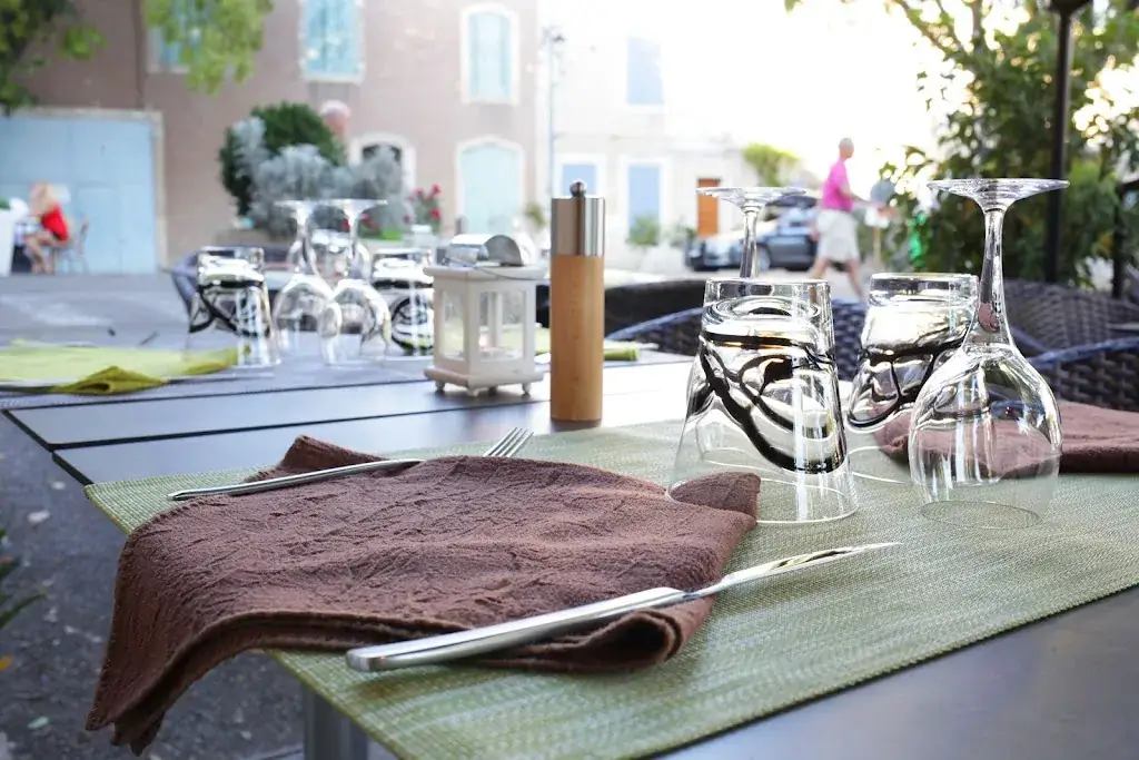 Le Carillon restaurant in Goult