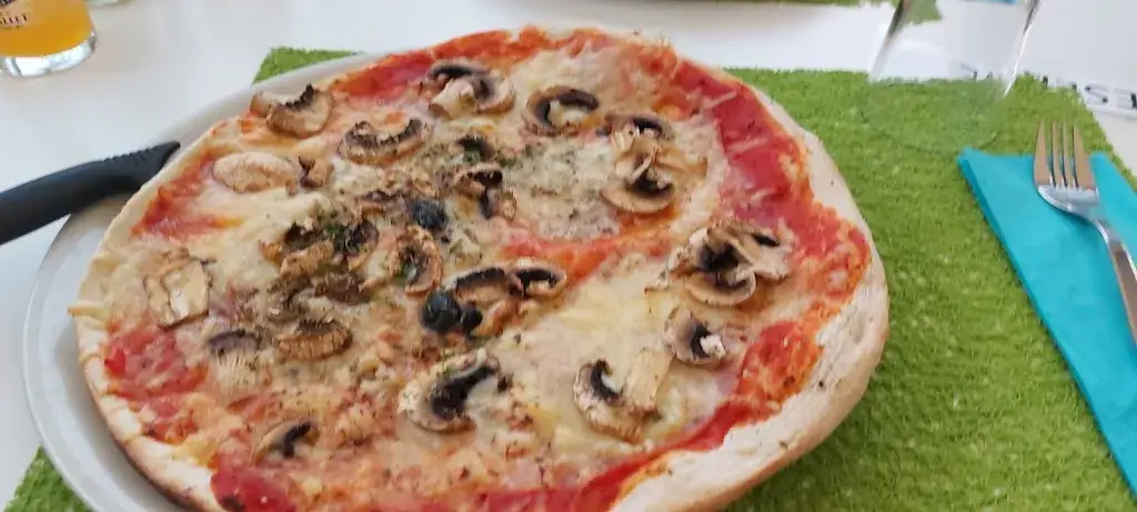 Stéphanie Populaire_Pizzeria L'Eau à la Bouche_Saint-Clair-du-Rhône_review