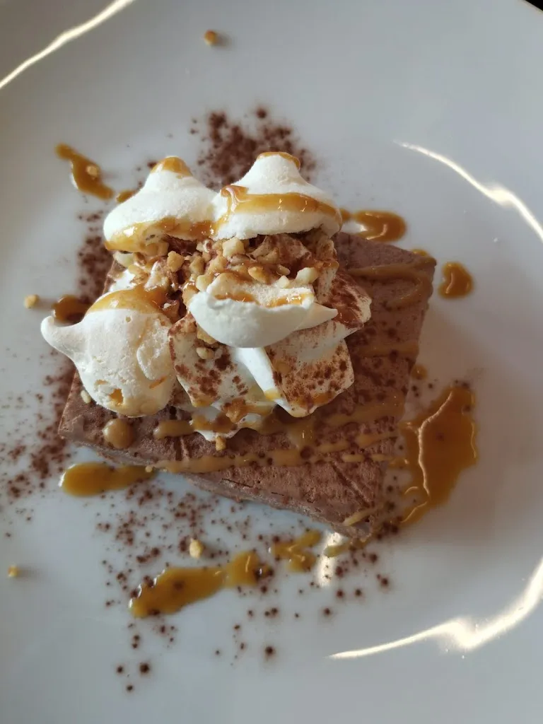 Restaurant L'arbre escalier Restaurant in Saint-Priest-en-Jarez