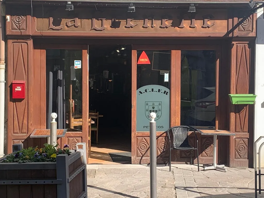 LA GRENETTE BAR - RESTAURANT_Rumilly_slider_image_1