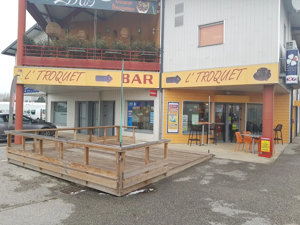 Aradas Michel BAR L'TROQUET MA restaurant in Rumilly