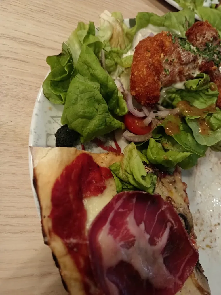 Anne-sophie Abel_Bella Napoli_Saint-Clair-du-Rhône_review