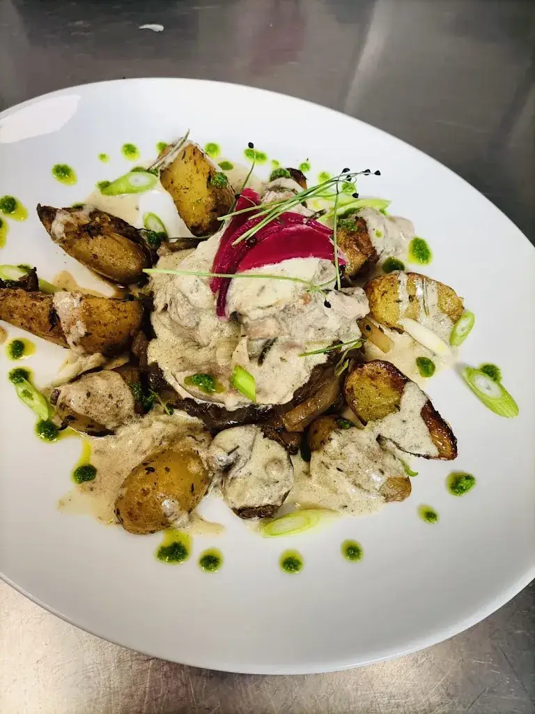 L'eclaireuse_Saint-Clair-du-Rhône_slider_image_2