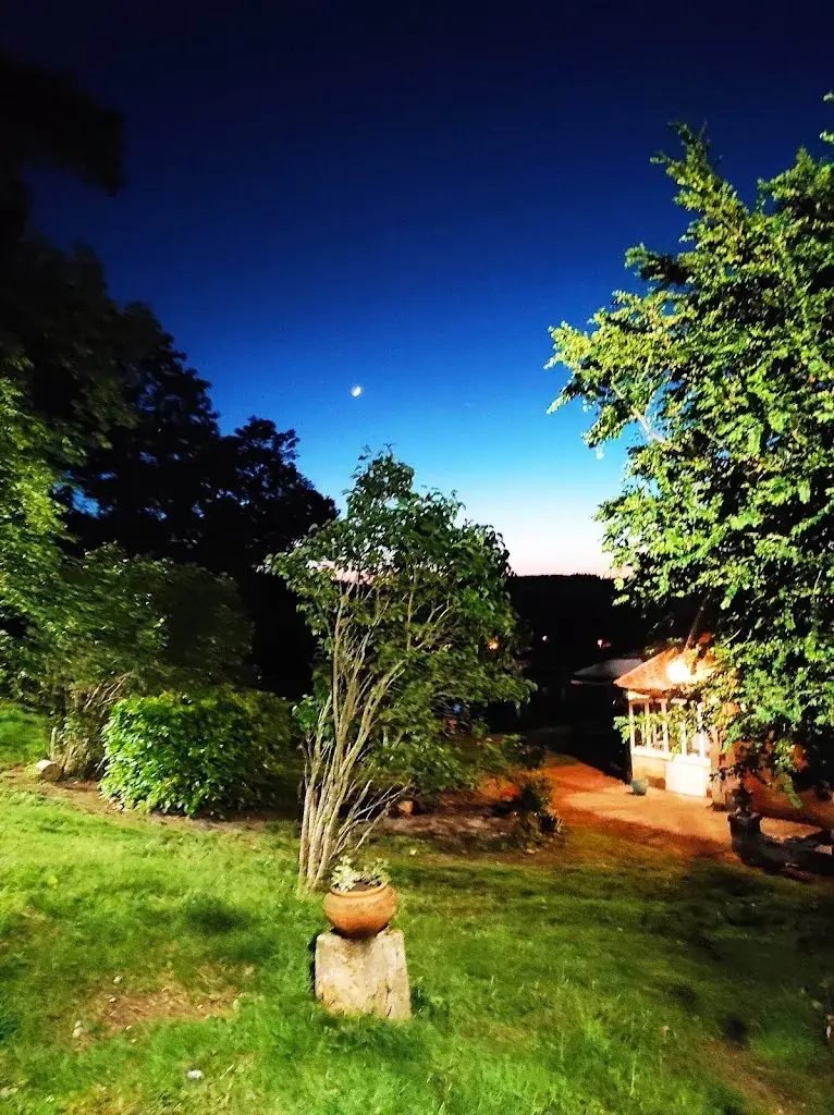 Domaine de la Doux_Saint-Denis-de-Cabanne_slider_image_3