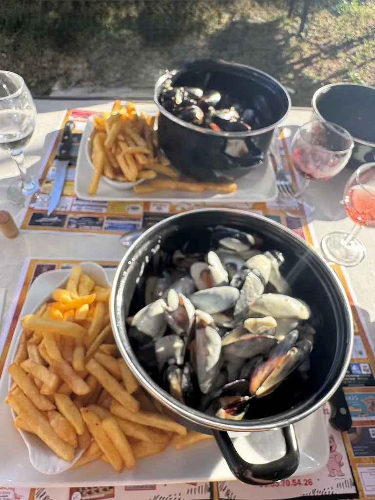 Susanna B_Restaurant Snack Bar Du Plan D'eau de Saint Eloy les Mines_Saint-Éloy-les-Mines_review