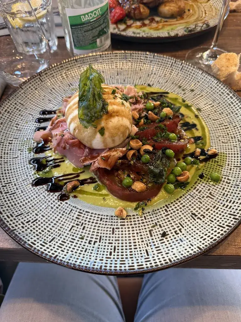 O Di'Vin & Co - Restaurant et cave_Saint-Bonnet-de-Mure_slider_image_2