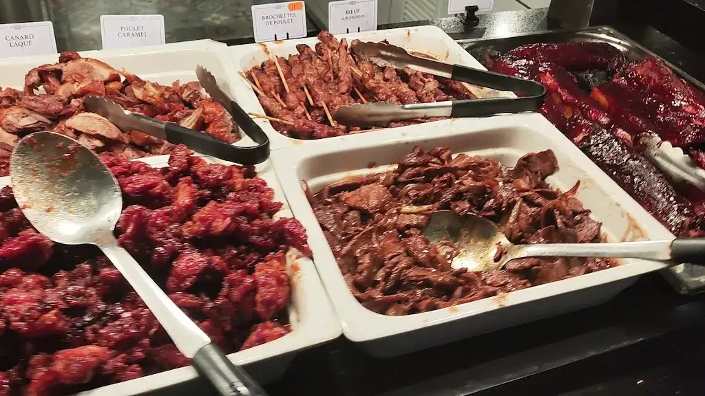 Le Grand Buffet_Saint-Bonnet-de-Mure_slider_image_2