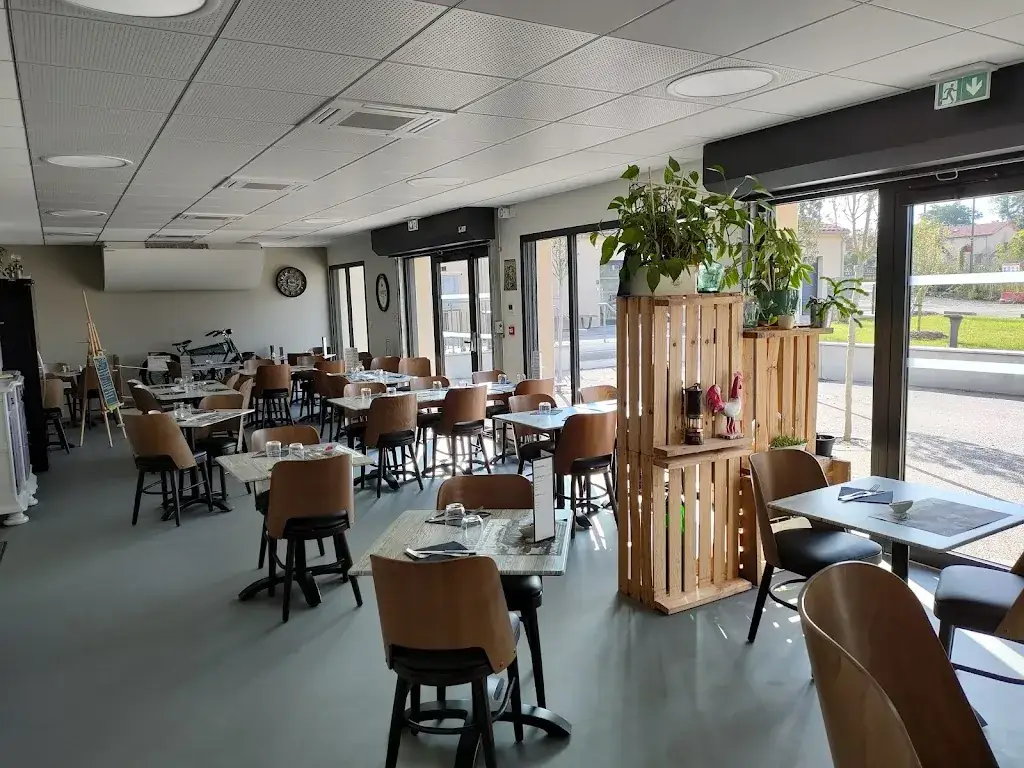 Aux Deux Pâtes restaurant in Auzat-la-Combelle