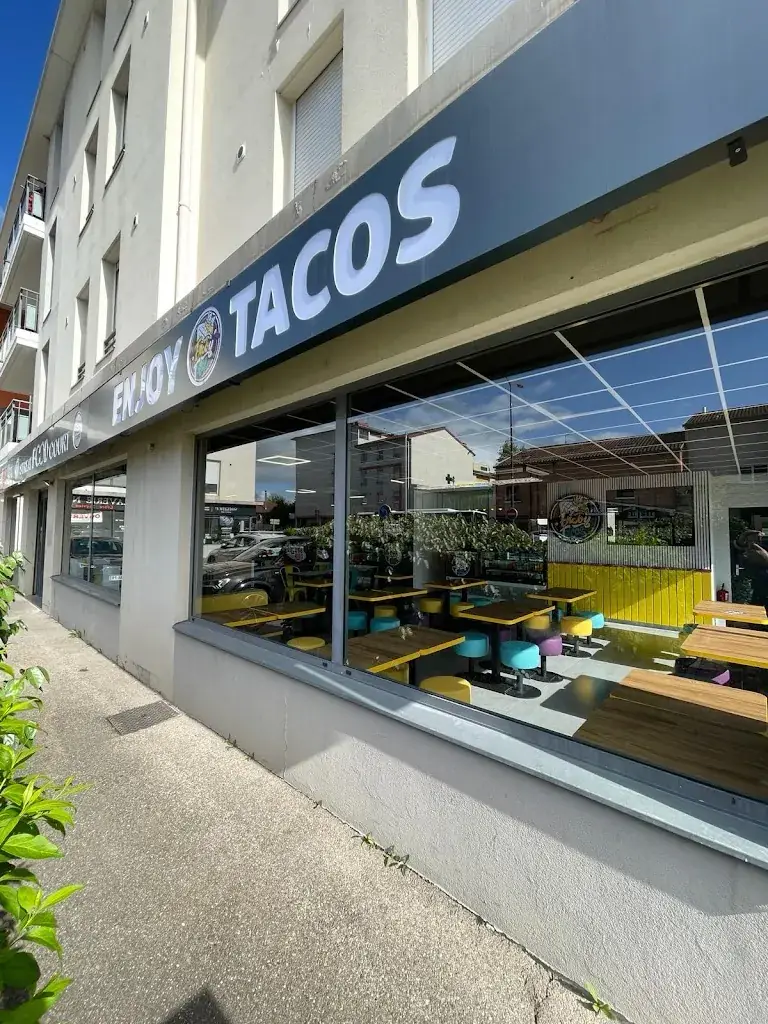 Enjoy Tacos Saint-Bonnet-de-Mure restaurant in Saint-Bonnet-de-Mure