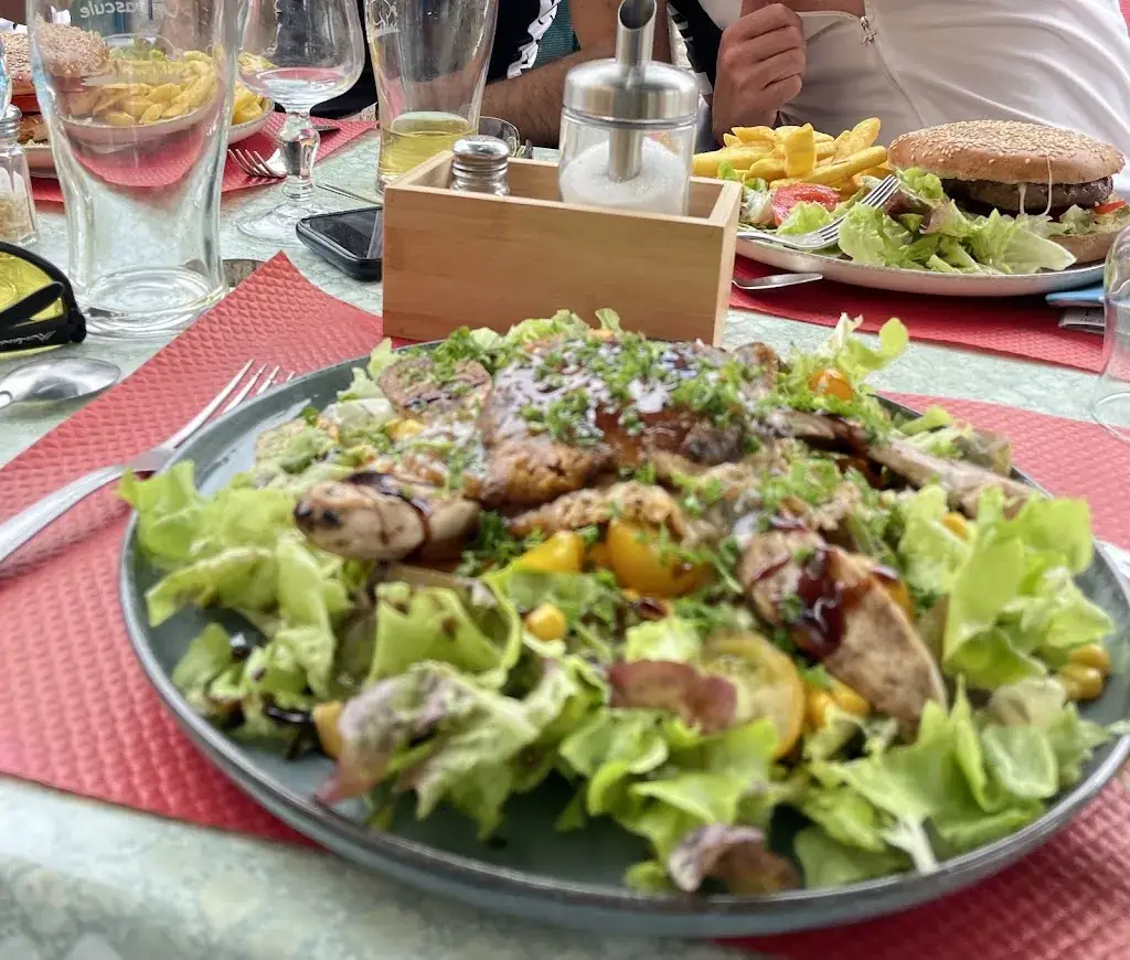 J Bell_Restaurant la bascule St Didier sur Chalaronne_Saint-Didier-sur-Chalaronne_review