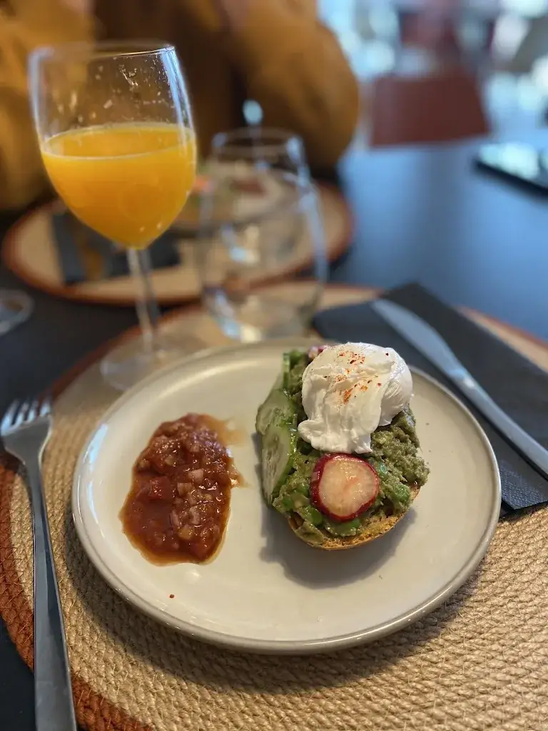 Fanny Weber-bossut_Le Café du Voyageur_Saint-Étienne-du-Bois_review