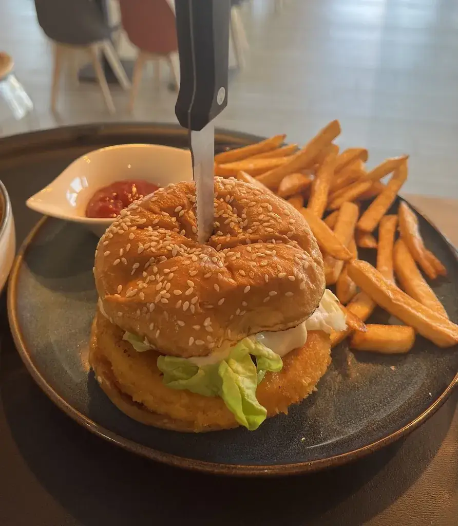 Le Café du Voyageur_Saint-Étienne-du-Bois_slider_image_3