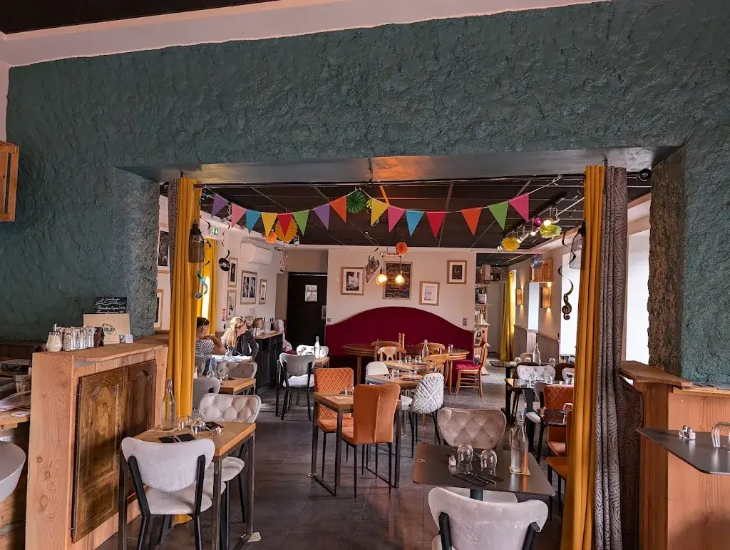 Auke-Land Bar/Restaurant Restaurant in Sainte-Foy-l'Argentière