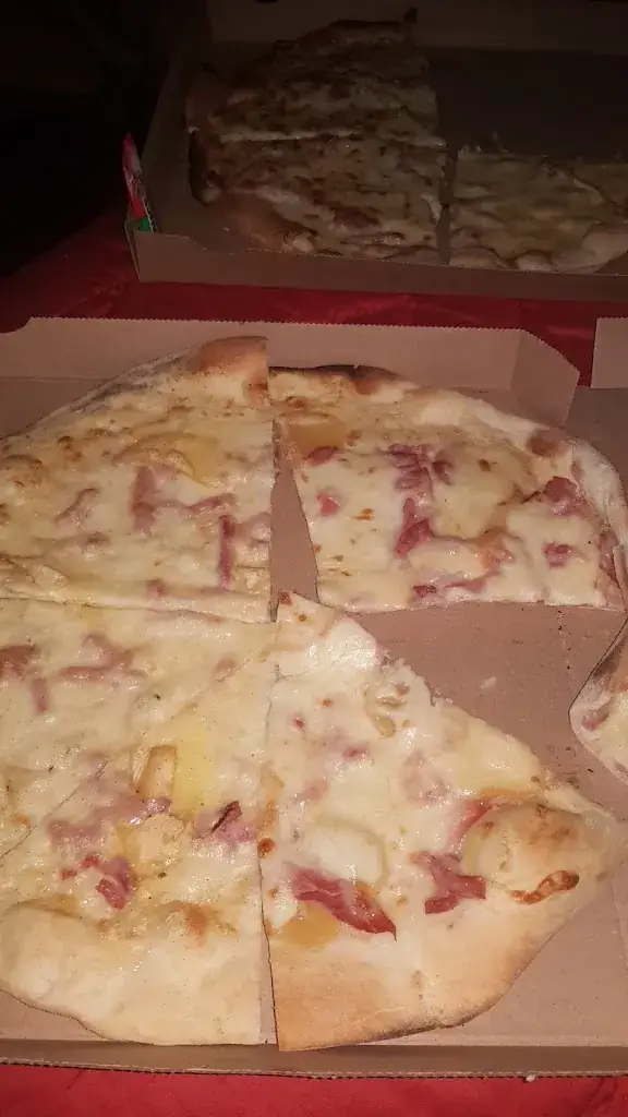 Mxlle lou-ann_Le Chalet à Pizza_Saint-Étienne-de-Cuines_Bewertung