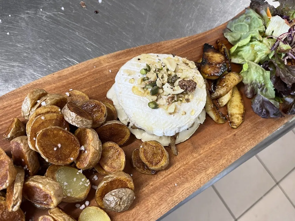 Le Bistrot Des Blondes_Saint-Félicien_slider_image_2