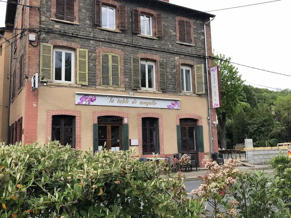 La table de Magalie_Sainte-Foy-l'Argentière_slider_image_2