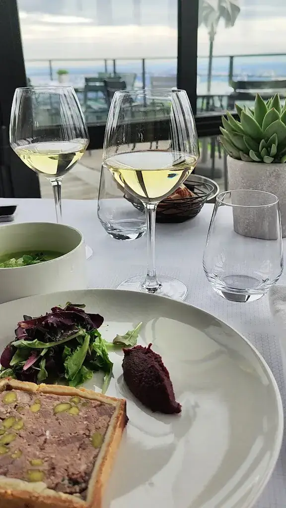 Restaurant L'Ermitage Cuisine à Manger_Saint-Cyr-au-Mont-d'Or_slider_image_2